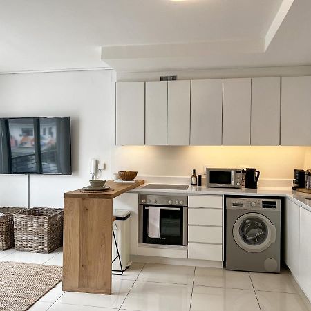 Luxury 1Br Green Point - Walk To Sea Point Promenade! Rooftop Pool, Secure Parking Кейптаун Экстерьер фото